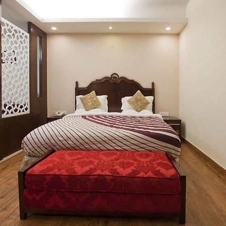 Готель Oyo Premium Pitampura Нью-Делі Екстер'єр фото